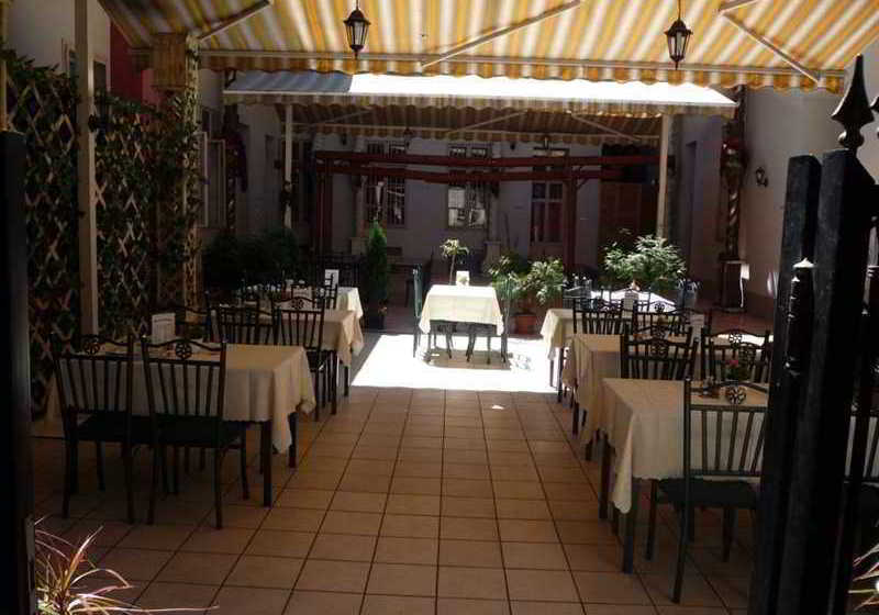 فندق Fehér Páva