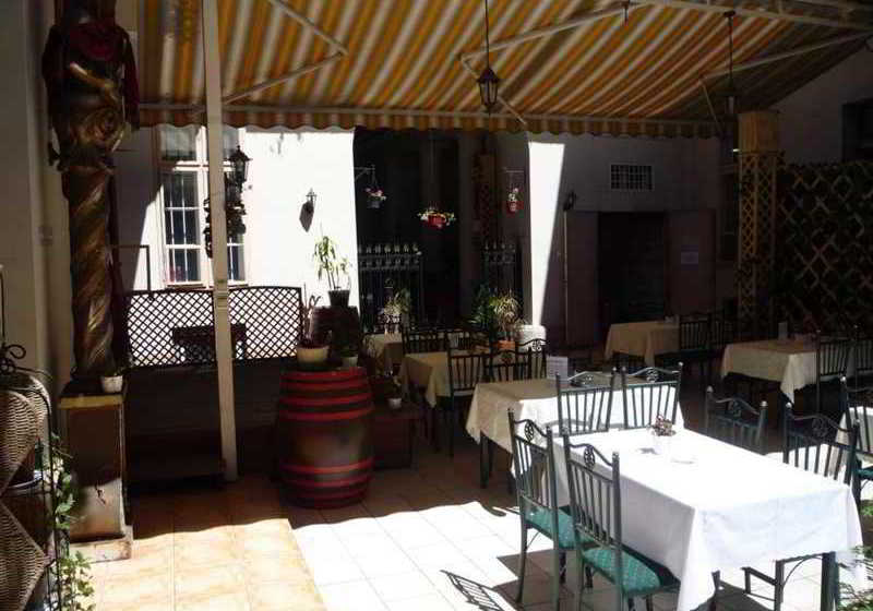 فندق Fehér Páva