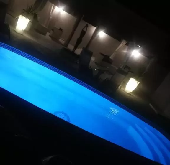 هتل Hacienda La Demeure