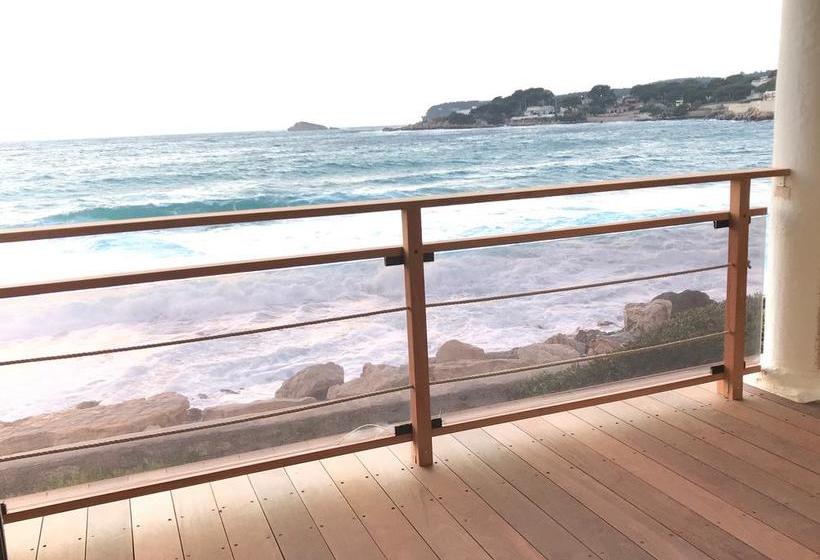 Отель Plein Large