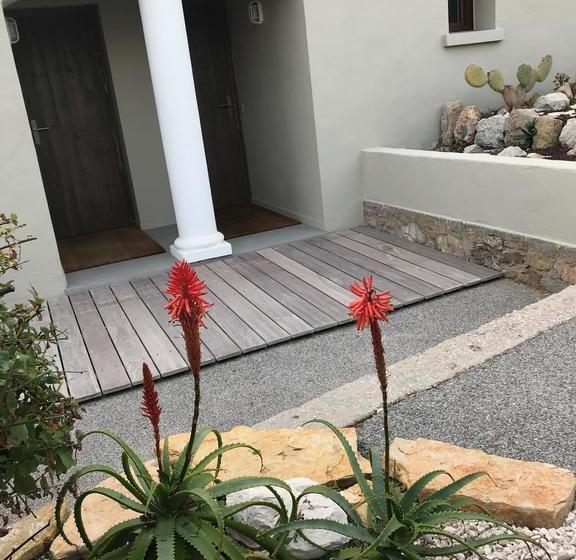 Отель Plein Large