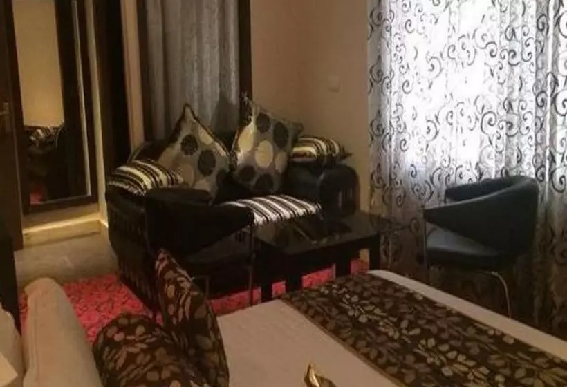 Click Hotel Kohinoor, Ludhiana