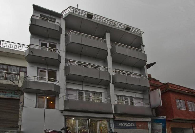 ホテル Krishna & Restaurant