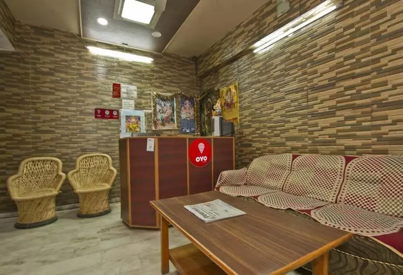 ホテル Krishna & Restaurant