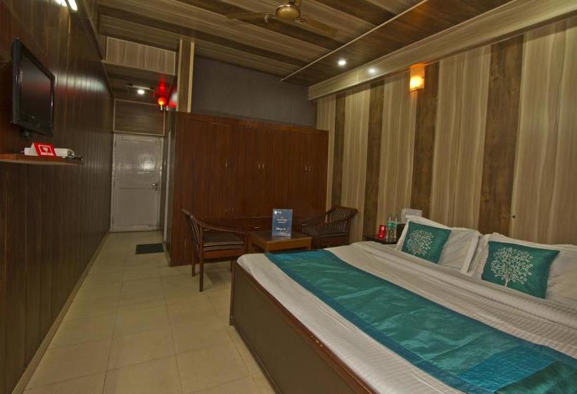 ホテル Krishna & Restaurant