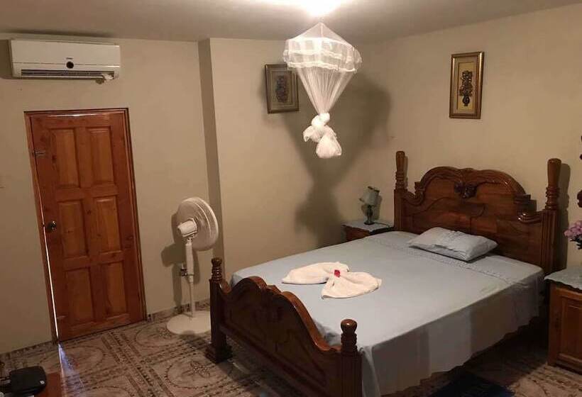 Szálloda Marcie Guesthouse Hôtel And Restaurant