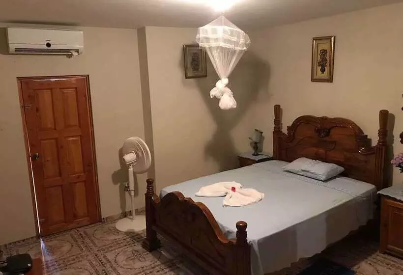 هتل Marcie Guesthouse Hôtel And Restaurant