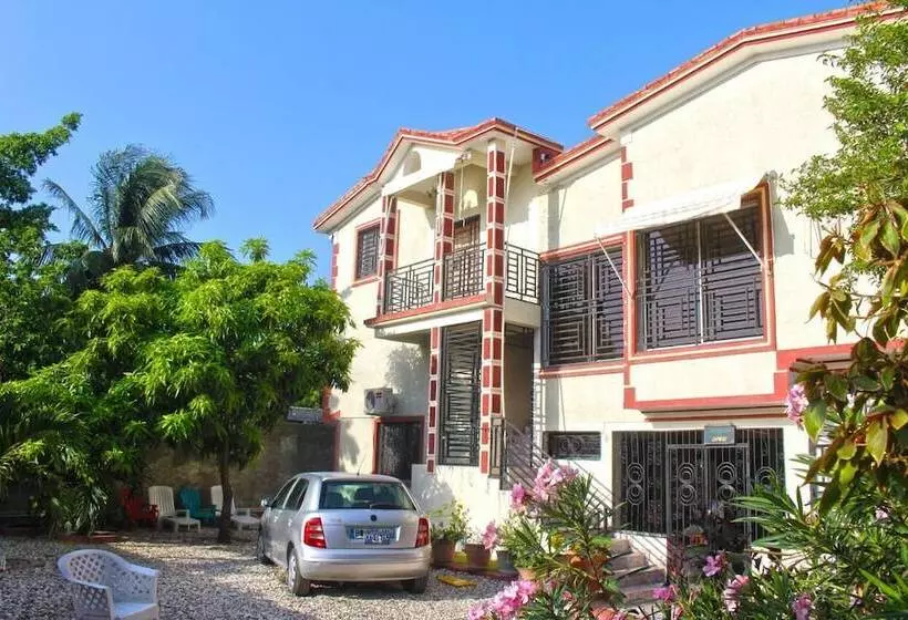 هتل Marcie Guesthouse Hôtel And Restaurant