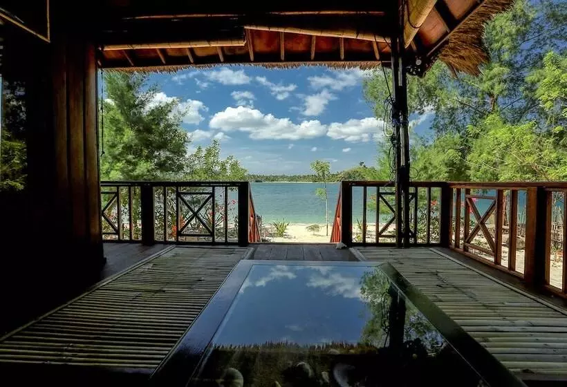 ホテル Nirvana Gili Sudak