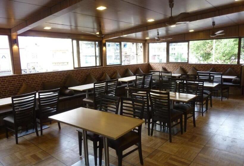 בית מלון כפרי Orient Palace