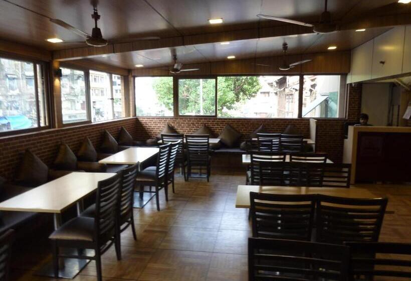 בית מלון כפרי Orient Palace