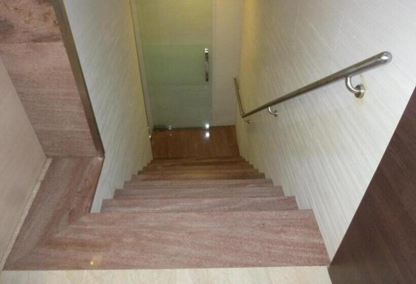 בית מלון כפרי Orient Palace