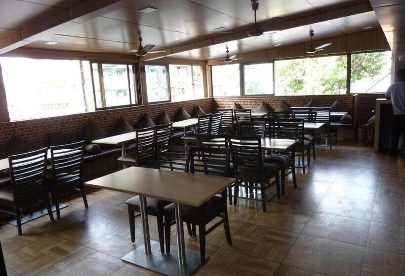 בית מלון כפרי Orient Palace