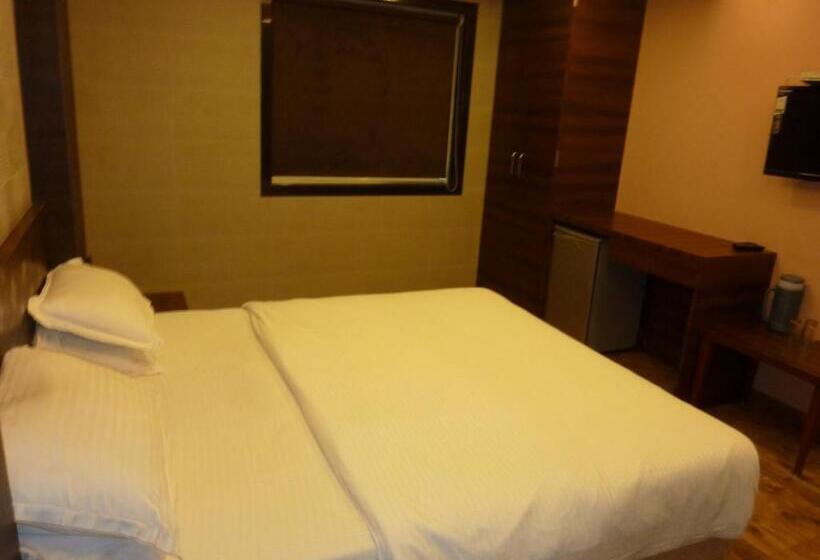 בית מלון כפרי Orient Palace