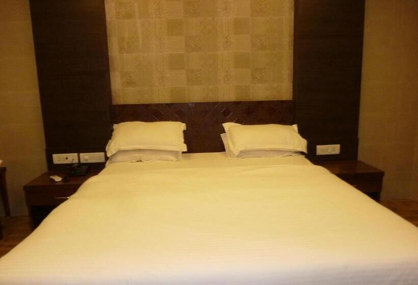 בית מלון כפרי Orient Palace