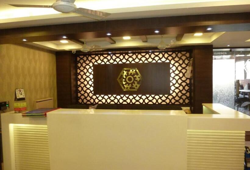 בית מלון כפרי Orient Palace