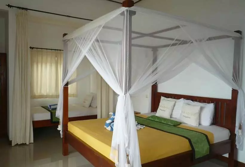 هتل Paradise Bungalows