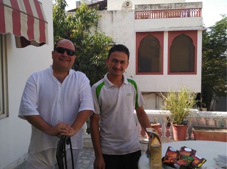 호텔 Pratap Bhawan Homestay