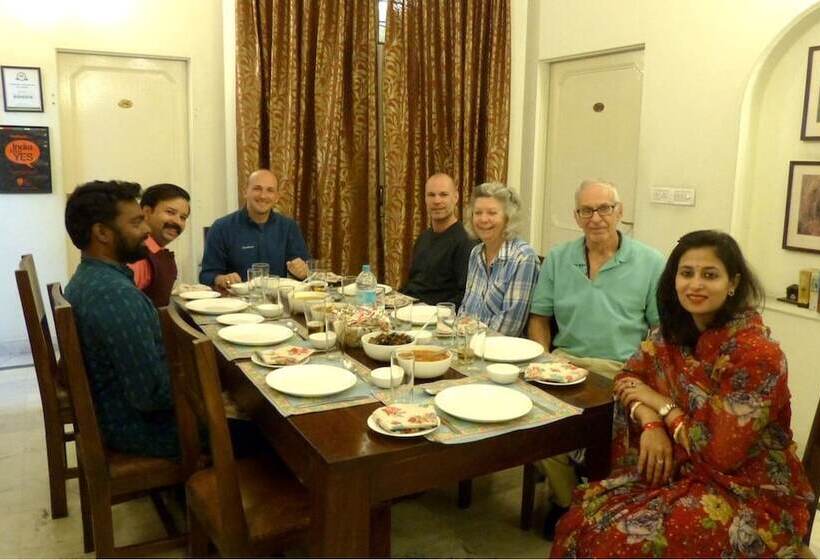 호텔 Pratap Bhawan Homestay