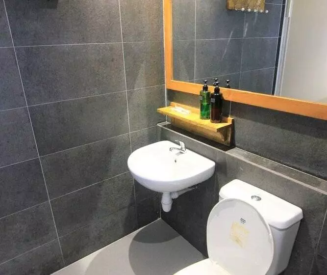 ホテル Apartment Queen Victoria Batam