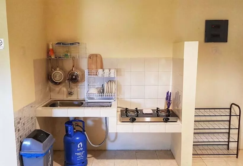 ホテル Apartment Queen Victoria Batam