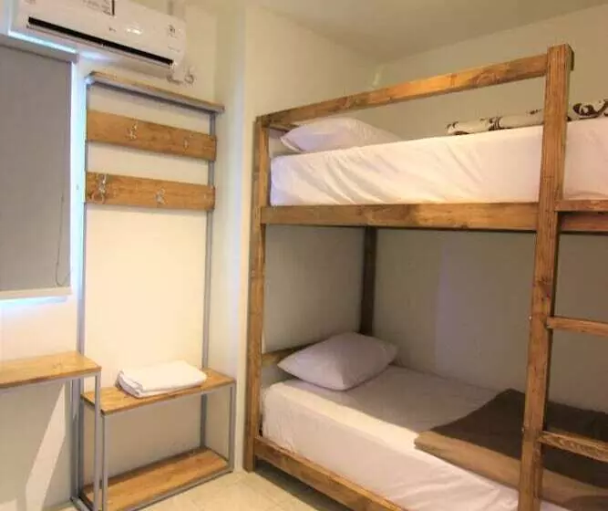 ホテル Apartment Queen Victoria Batam