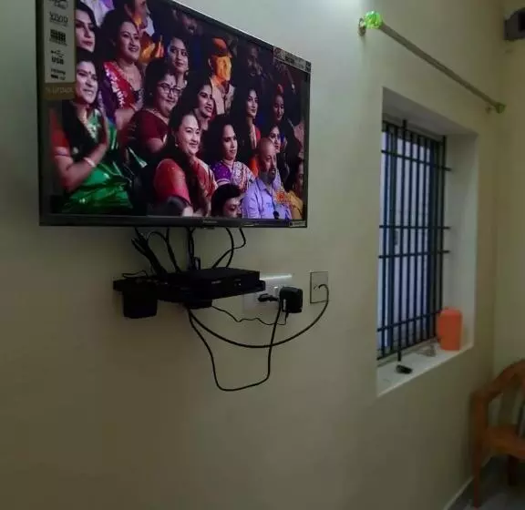 Hotelli Raghavi Tourist Home