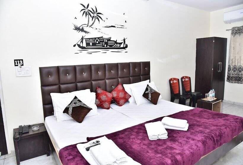 Hotel Royal Front Residency