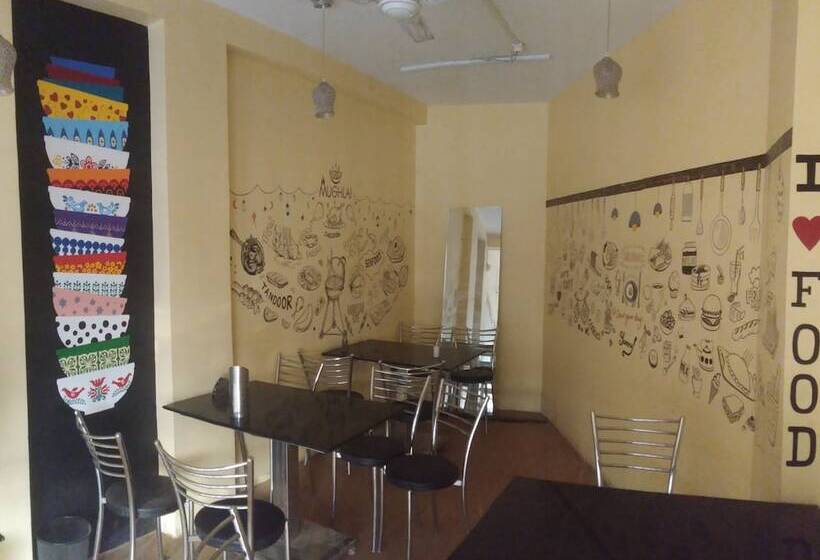 Hotel Royal Front Residency