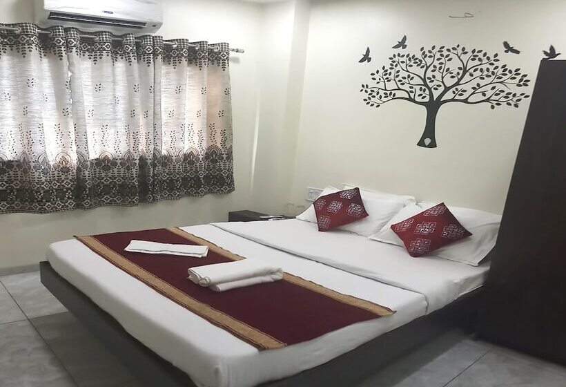 Hotel Royal Front Residency