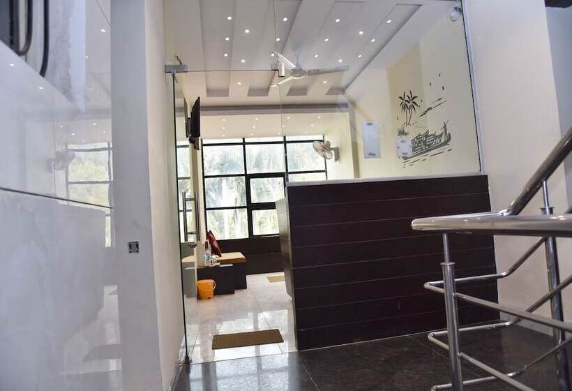 Hotel Royal Front Residency