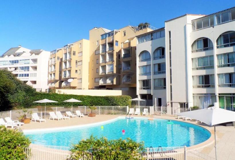 هتل Residence New Rochelle