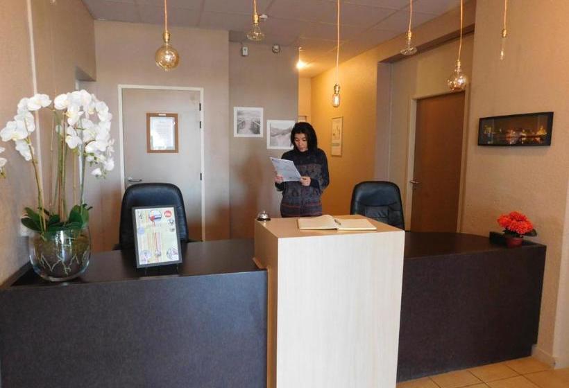 هتل Residence New Rochelle