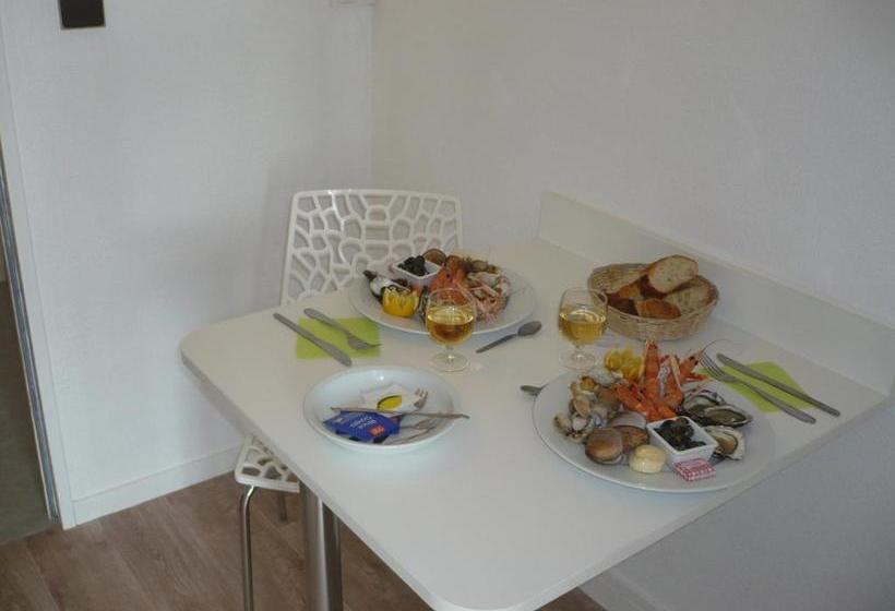 هتل Residence New Rochelle