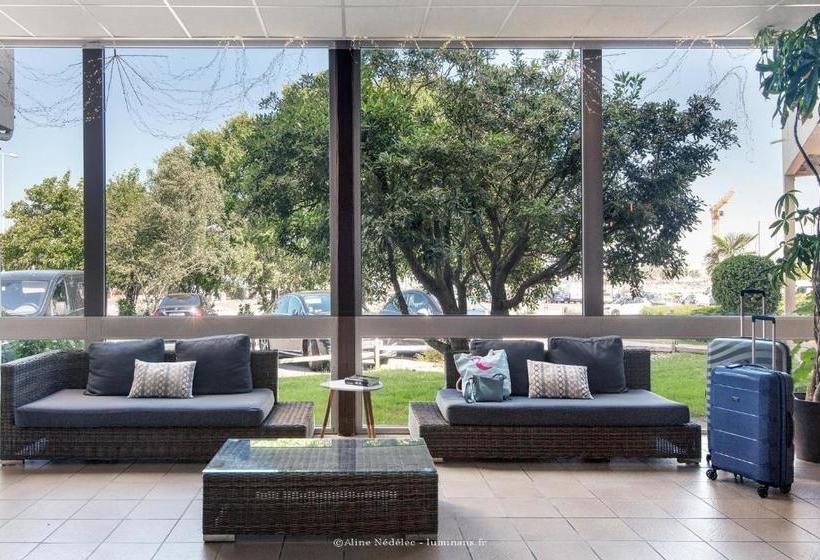 هتل Residence New Rochelle