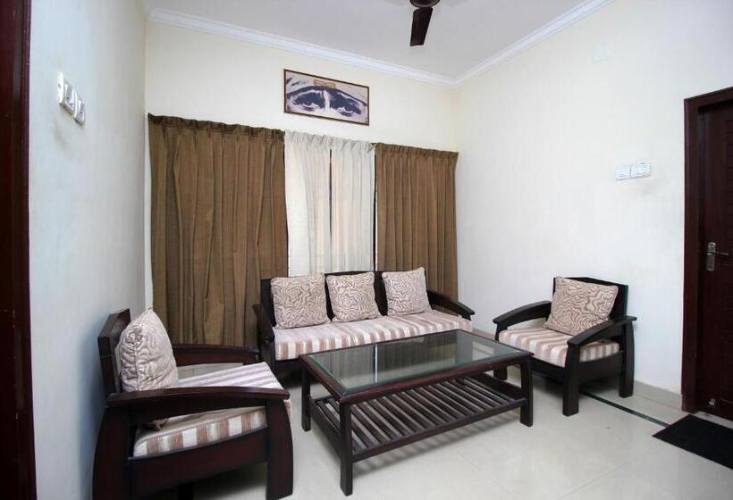 Super Hotel O Sai Leela