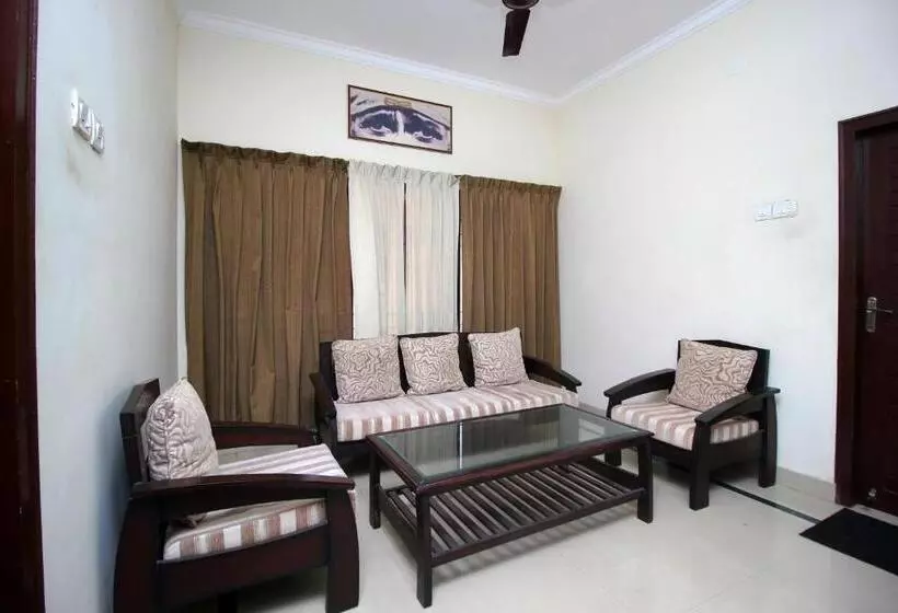 Super Hotel O Sai Leela