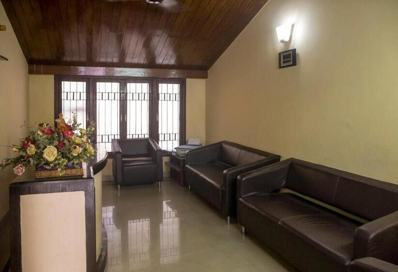 Super Hotel O Sai Leela