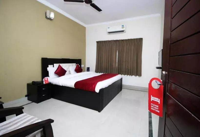 Super Hotel O Sai Leela