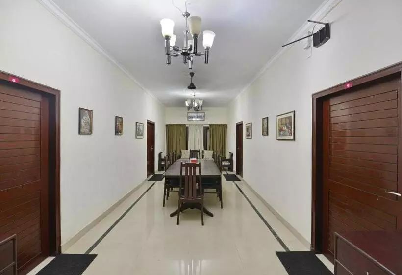 Super Hotel O Sai Leela