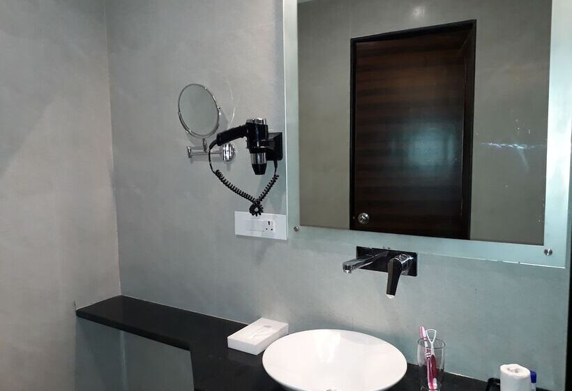 בית מלון כפרי Silk City