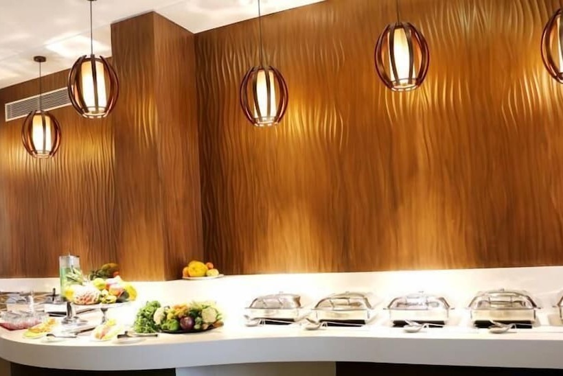 בית מלון כפרי Silk City