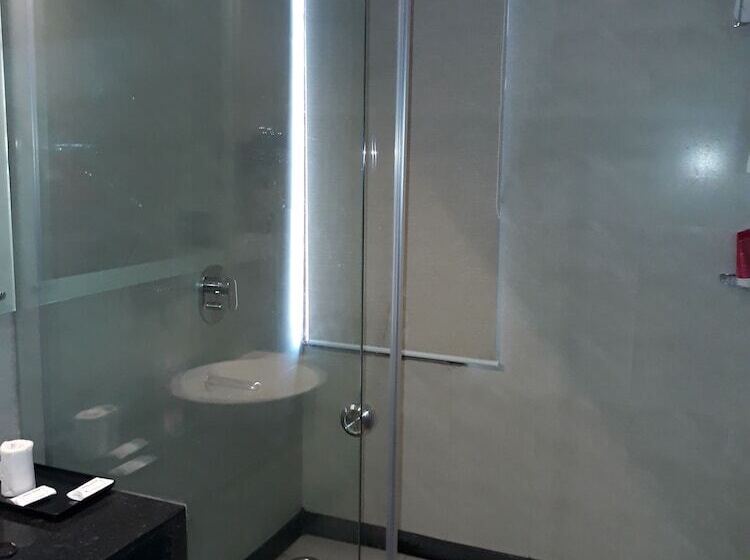 בית מלון כפרי Silk City