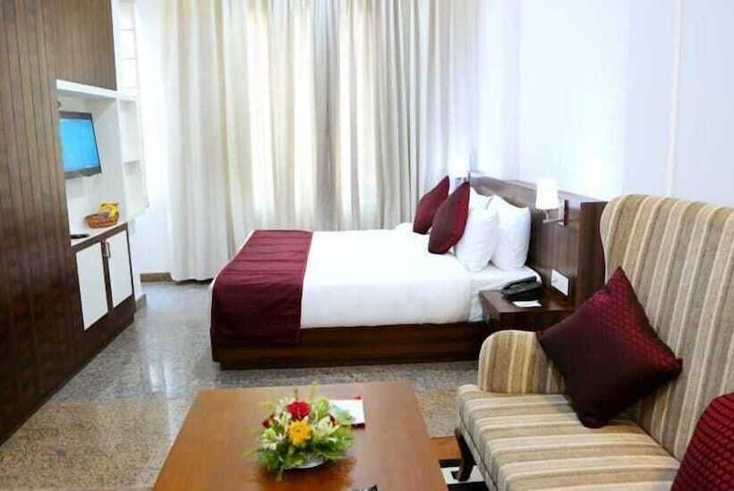 בית מלון כפרי Silk City