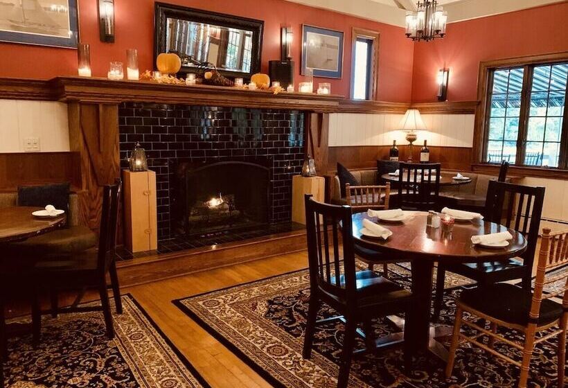 בית מלון כפרי Springside Inn