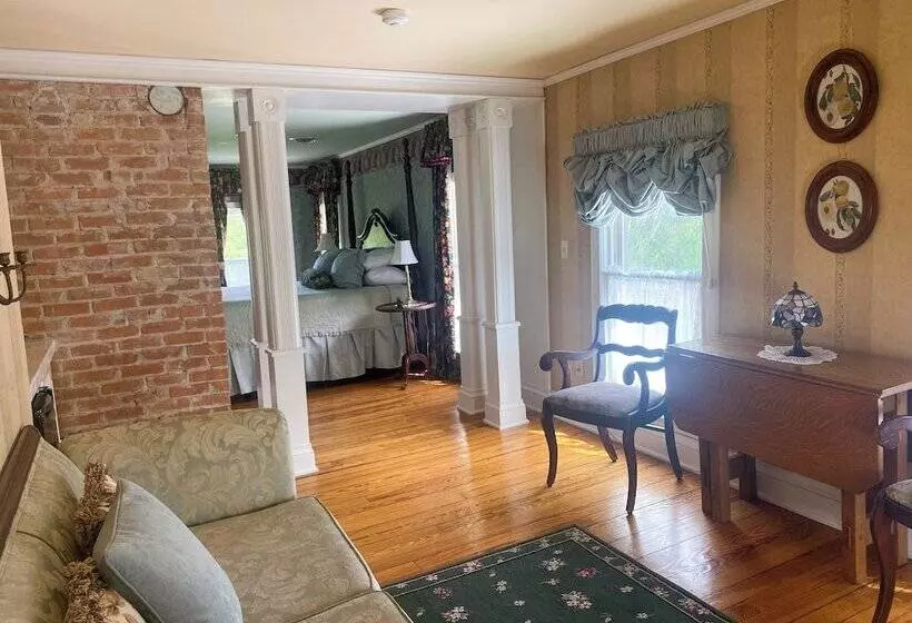 Hotelli Springside Inn