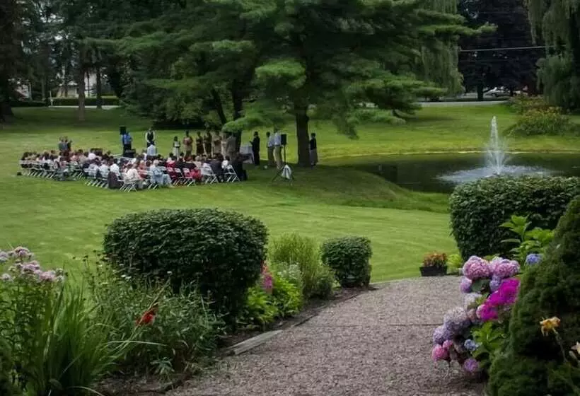 Hotelli Springside Inn