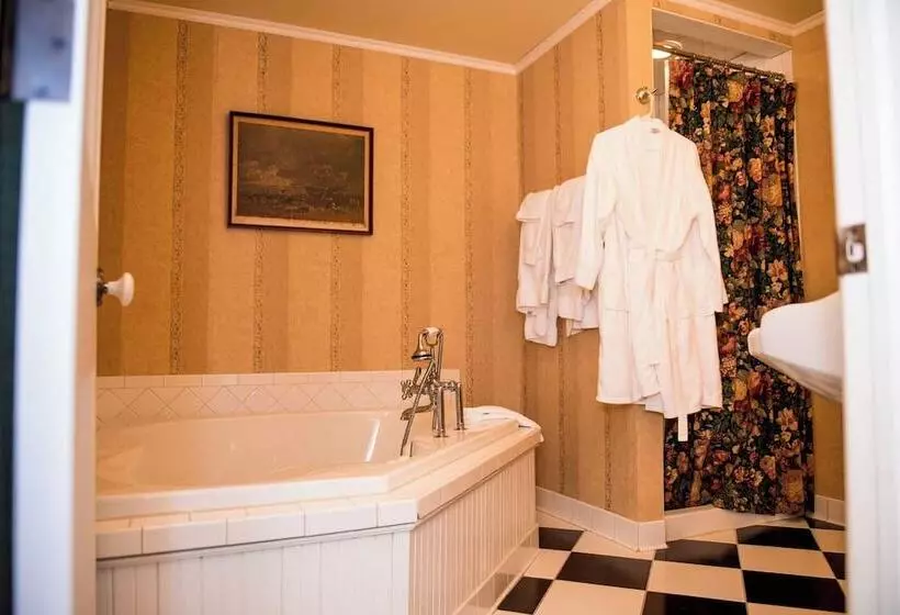 Hotelli Springside Inn