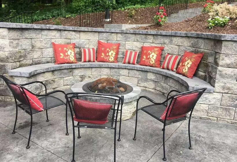 Hotelli Springside Inn