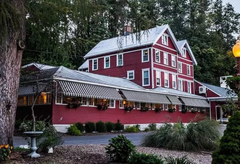 Hotelli Springside Inn